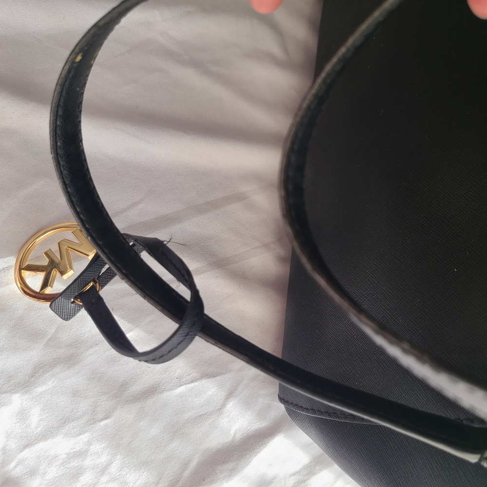 Michael Kors Black Tote Bag Purse - Picture 5 of 9
